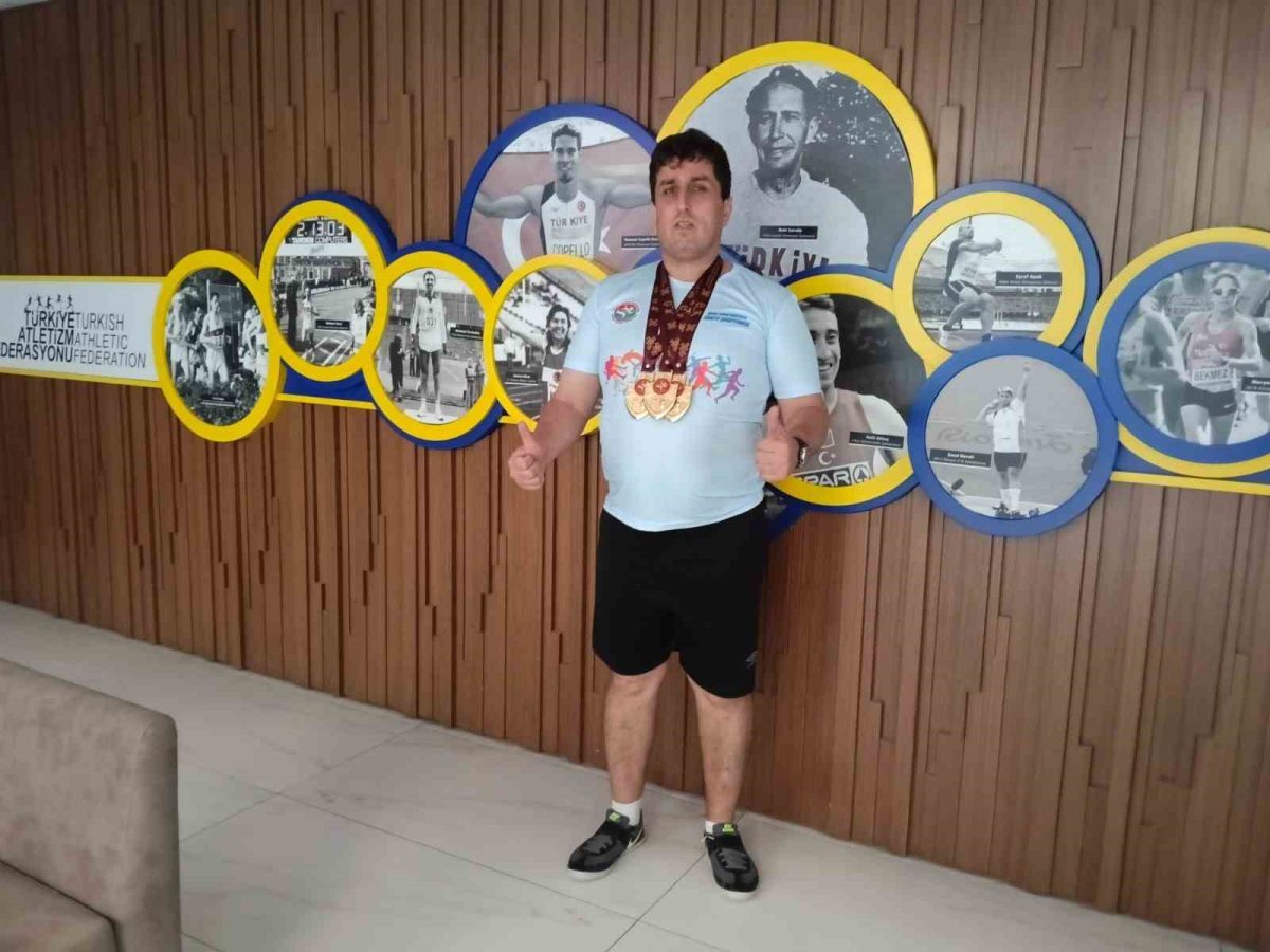 Alp Gökbora Ulubeli İzmir'de 4 Dalda Şampiyon Oldu - Foto 4