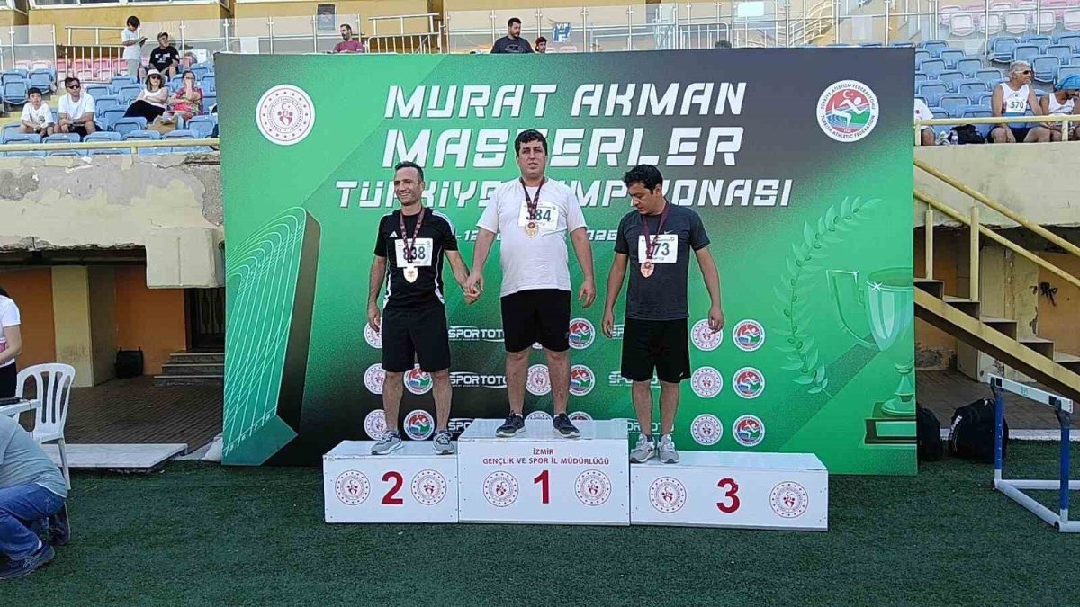 Master sporcu Alp Gökbora Ulubeli’den İzmir’de 4 dalda şampiyonluk