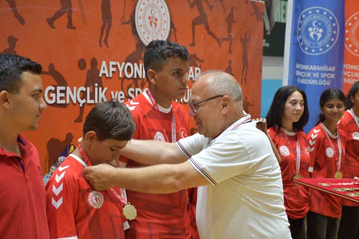 ANALİG Bocce müsabakaları Afyonkarahisar’da sona erdi - Foto 4
