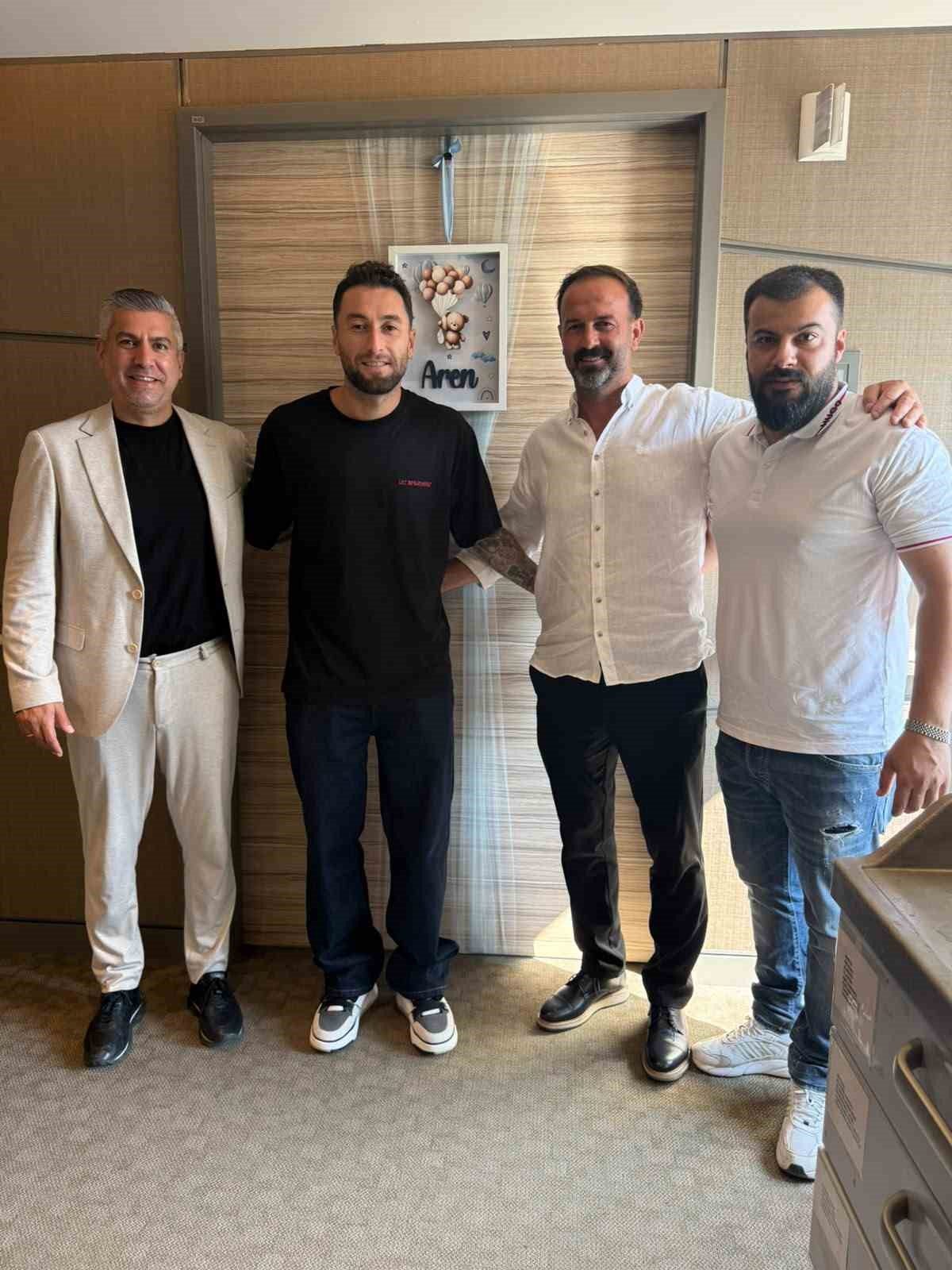 Artun Akçakın baba oldu