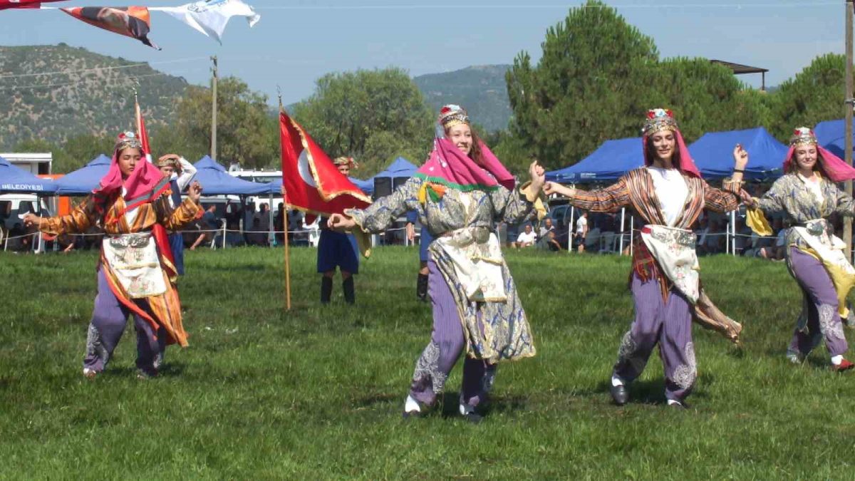 Balıkesir Burhaniye Güreşleri’nde kazanan Erkan Taş - Foto 2