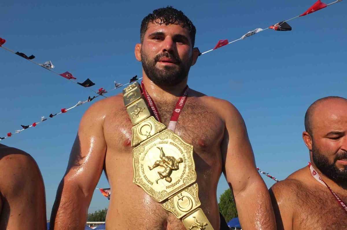 Balıkesir Burhaniye Güreşleri’nde kazanan Erkan Taş - Foto 6