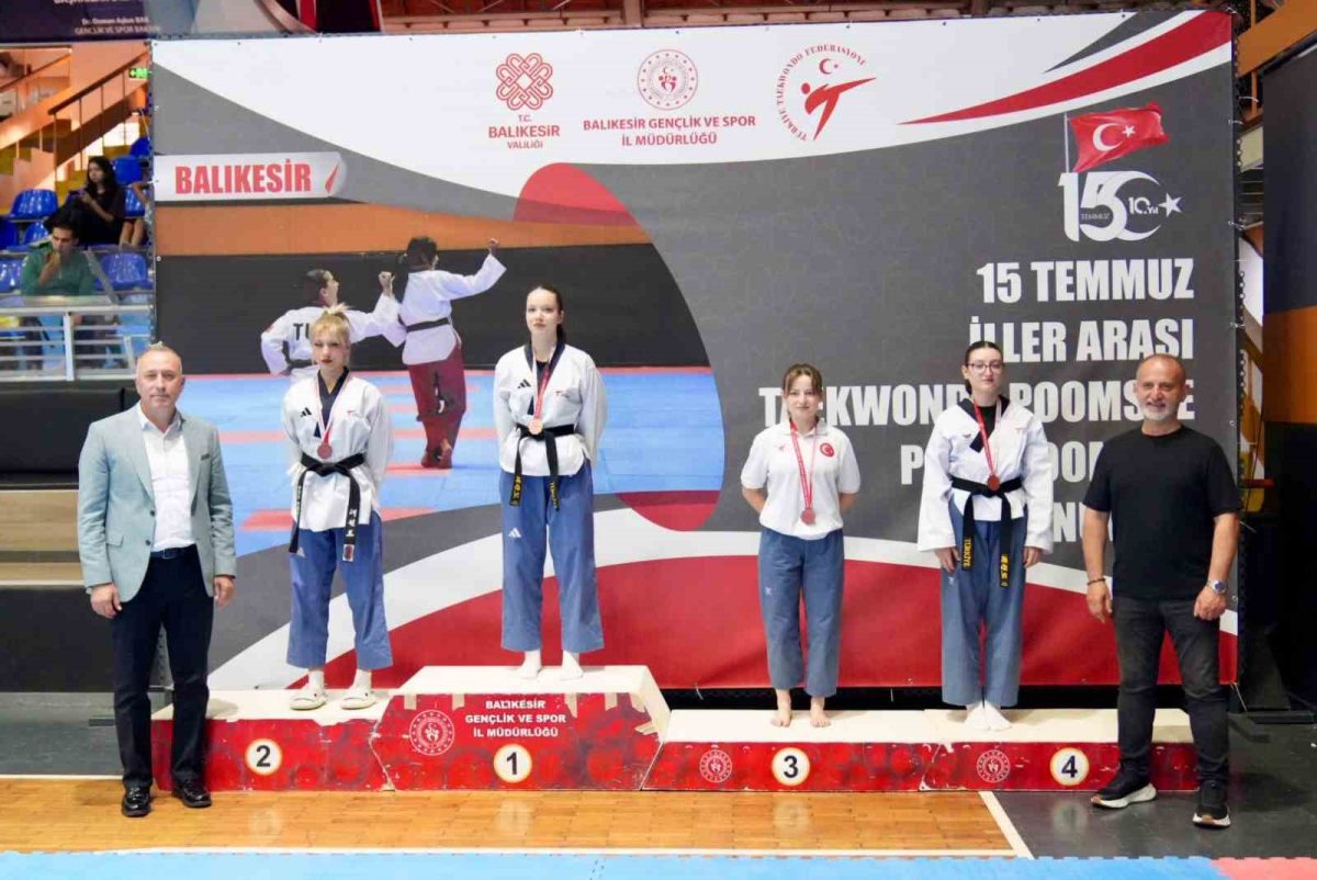 Balıkesir'de 15 Temmuz Taekwondo Poomsae Turnuvası Başladı - Foto 5