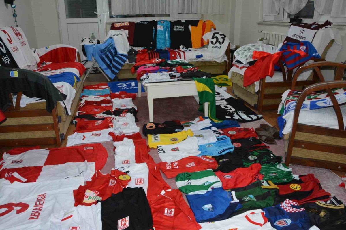 Balıkesir’de 300 formalık koleksiyon - Foto 5