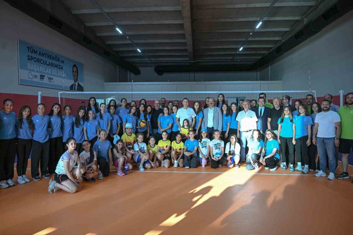 Balıkesir'de Atıl Depolar Spor Kompleksine Dönüştü - Foto 5