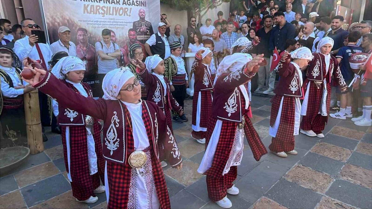 Başpehlivan Erkan Taş'a Sinop'ta Görkemli Karşılama - Foto 5