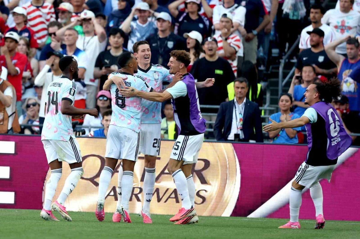 Belçika ABD'yi 4-1 Yenerek Çeyrek Finale Yükseldi