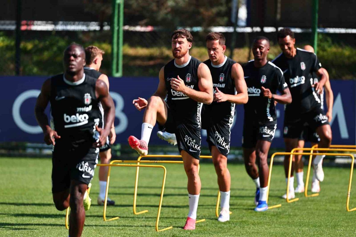 Beşiktaş, Midtjylland maçı hazırlıklarını sürdürdü - Foto 2