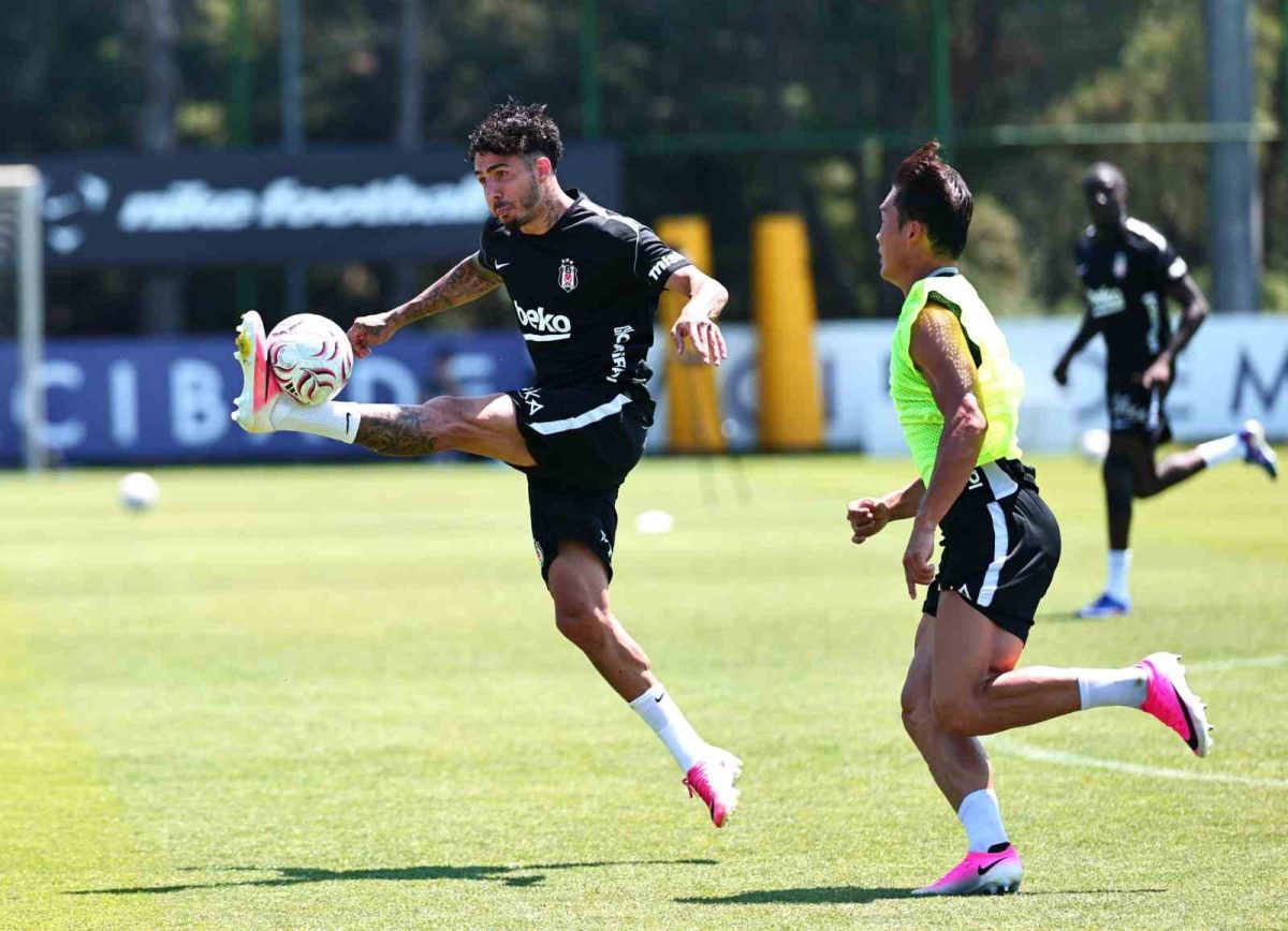 Beşiktaş’ta FC Midtjylland maçı hazırlıkları devam etti - Foto 4