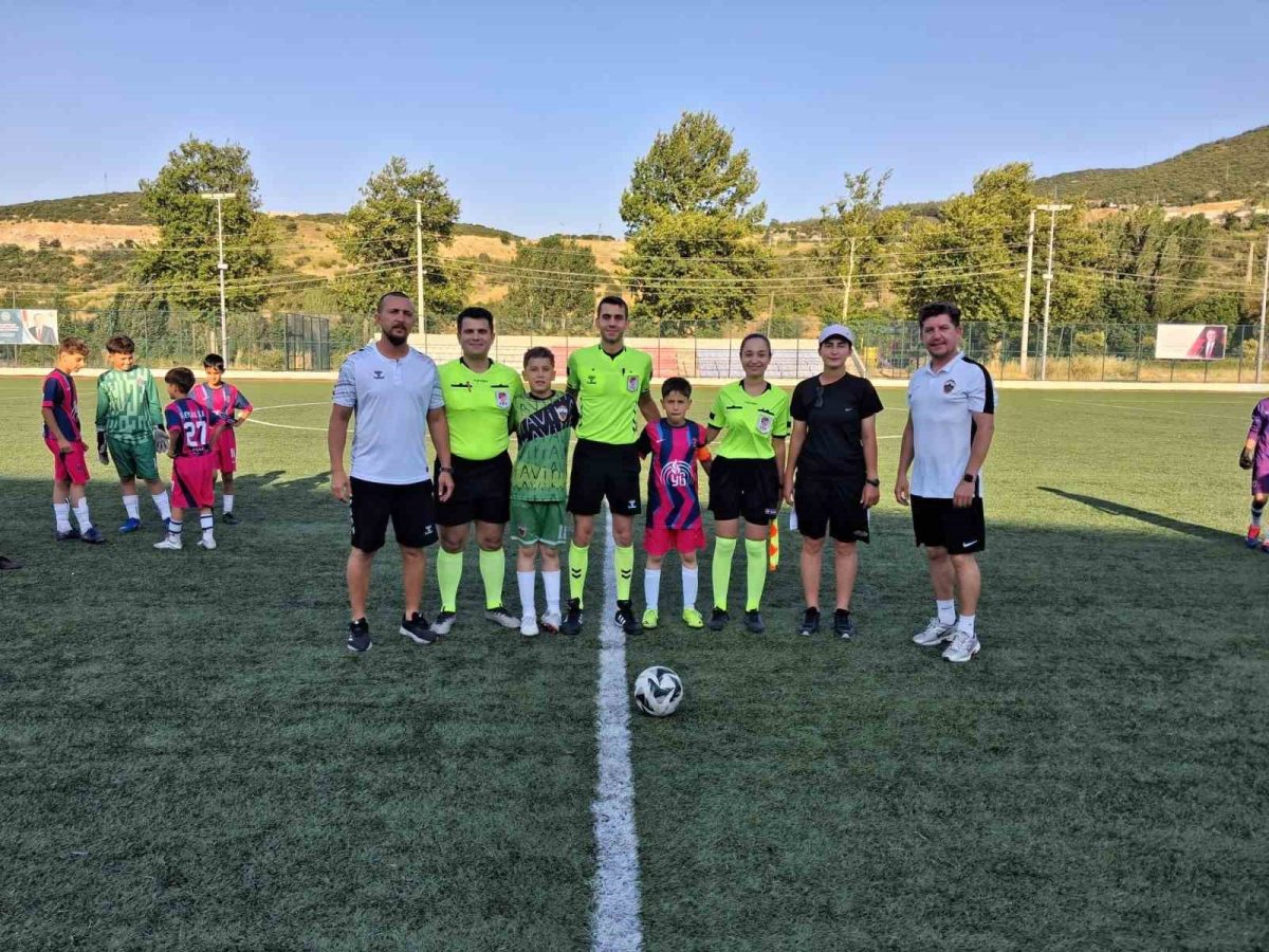 Bilecik U12 Gençler Ligi Şampiyonu 4 Eylülspor Oldu - Foto 2