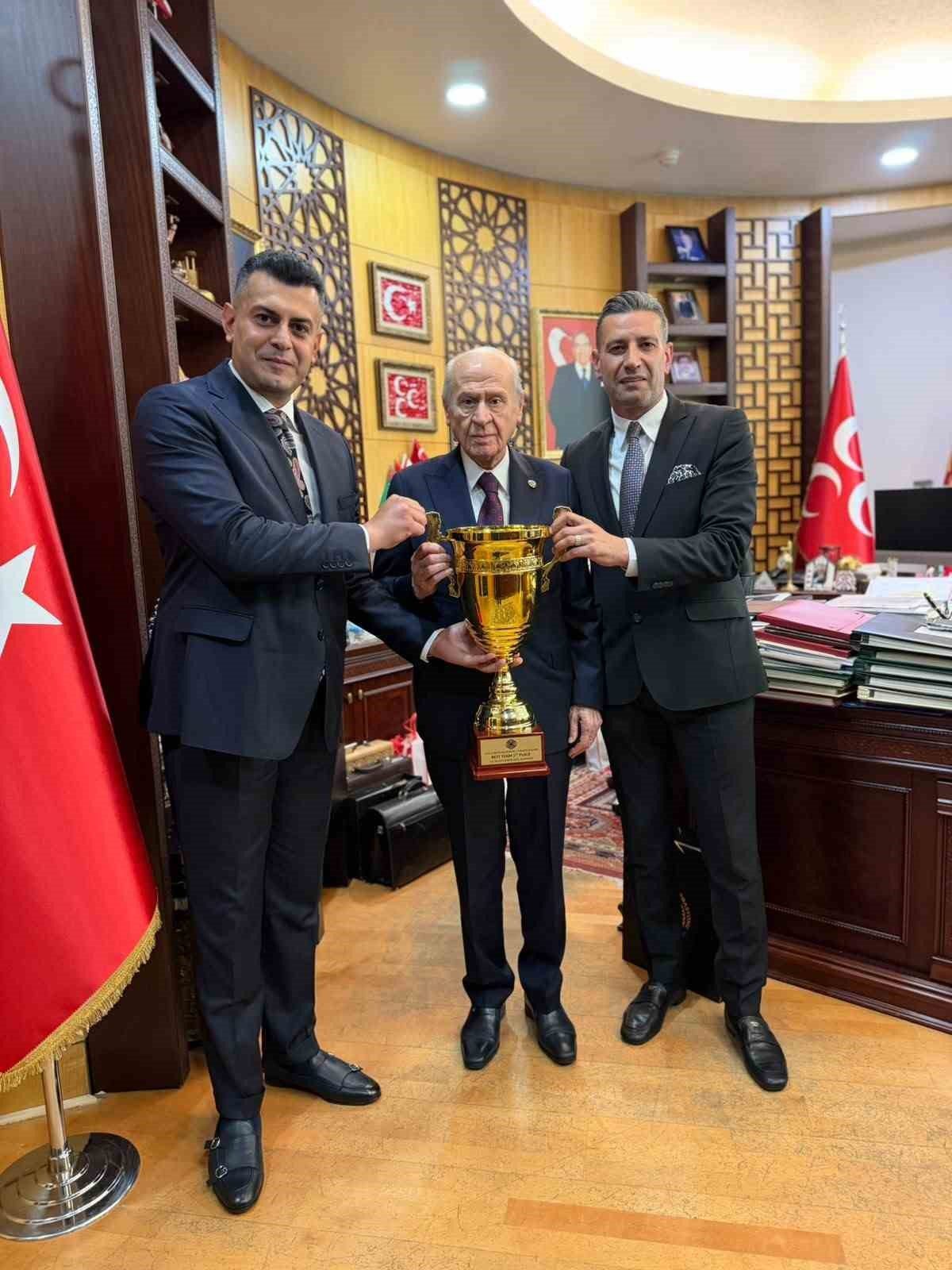 Türk Boks Federasyonu’ndan MHP Genel Başkanı Devlet Bahçeli’ye ziyaret
