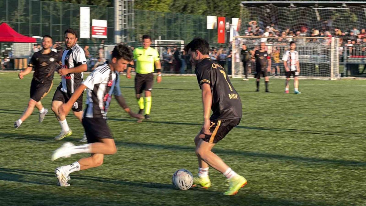 Bolu’da 58 köyün katıldığı futbol turnuvası coşkuyla başladı - Foto 2