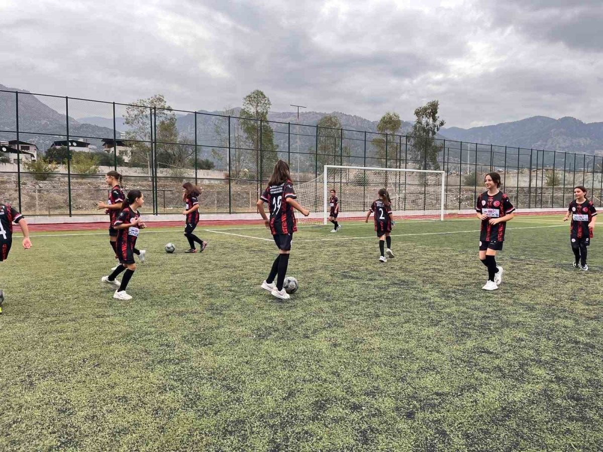 Buharkent'te Uyuşturucuyla Mücadele İçin Futbol Turnuvası - Foto 2