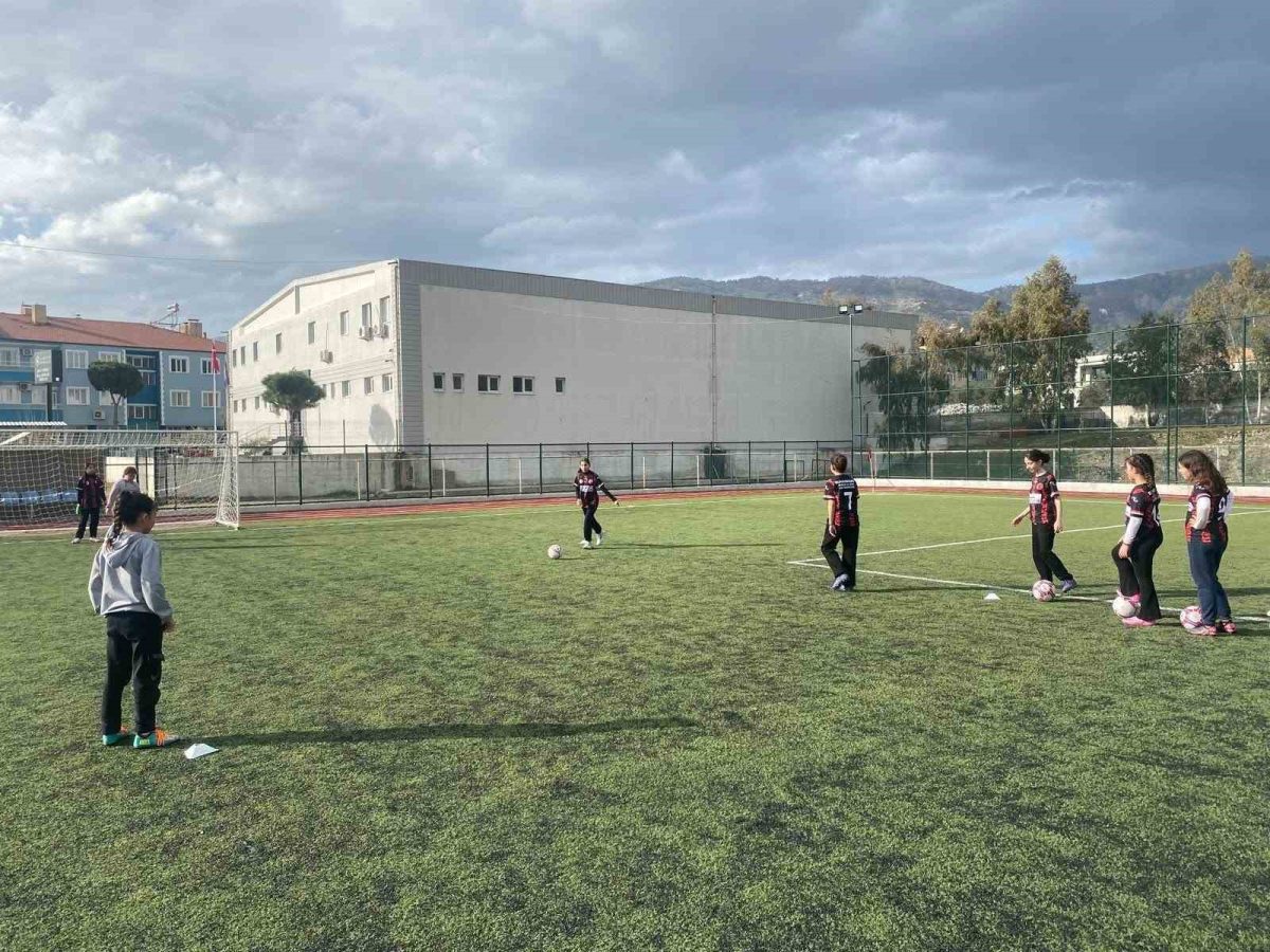 Buharkent'te Uyuşturucuyla Mücadele İçin Futbol Turnuvası - Foto 4