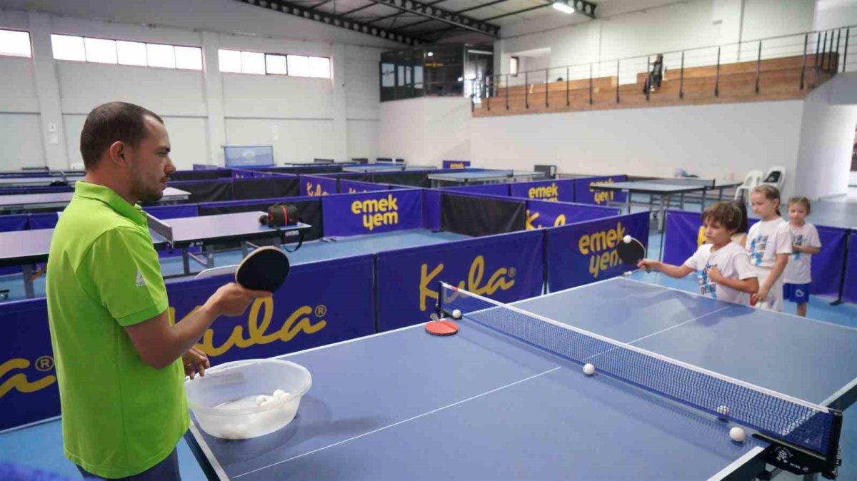 Büyükşehir Yaz Spor Okulları sağlıklı nesiller yetiştiriyor - Foto 3