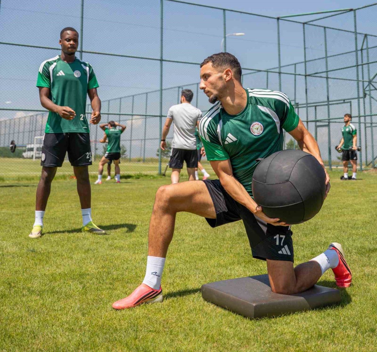 Çaykur Rizespor'un Erzurum Kampı Hazırlık Maçları Netleşti - Foto 2