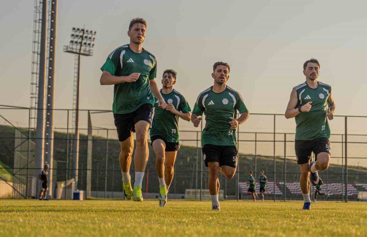 Çaykur Rizespor'un Erzurum Kampı Hazırlık Maçları Netleşti - Foto 4