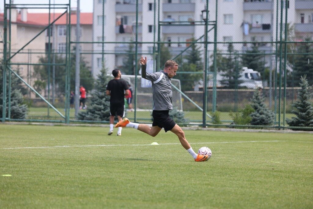 Corendon Alanyaspor, Erzurum kampına başladı - Foto 6