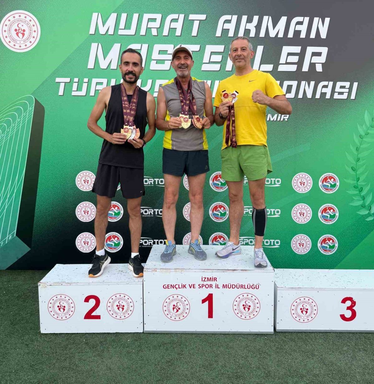 Denizlili master atletler, İzmir’de 9 madalya ile döndü - Foto 3