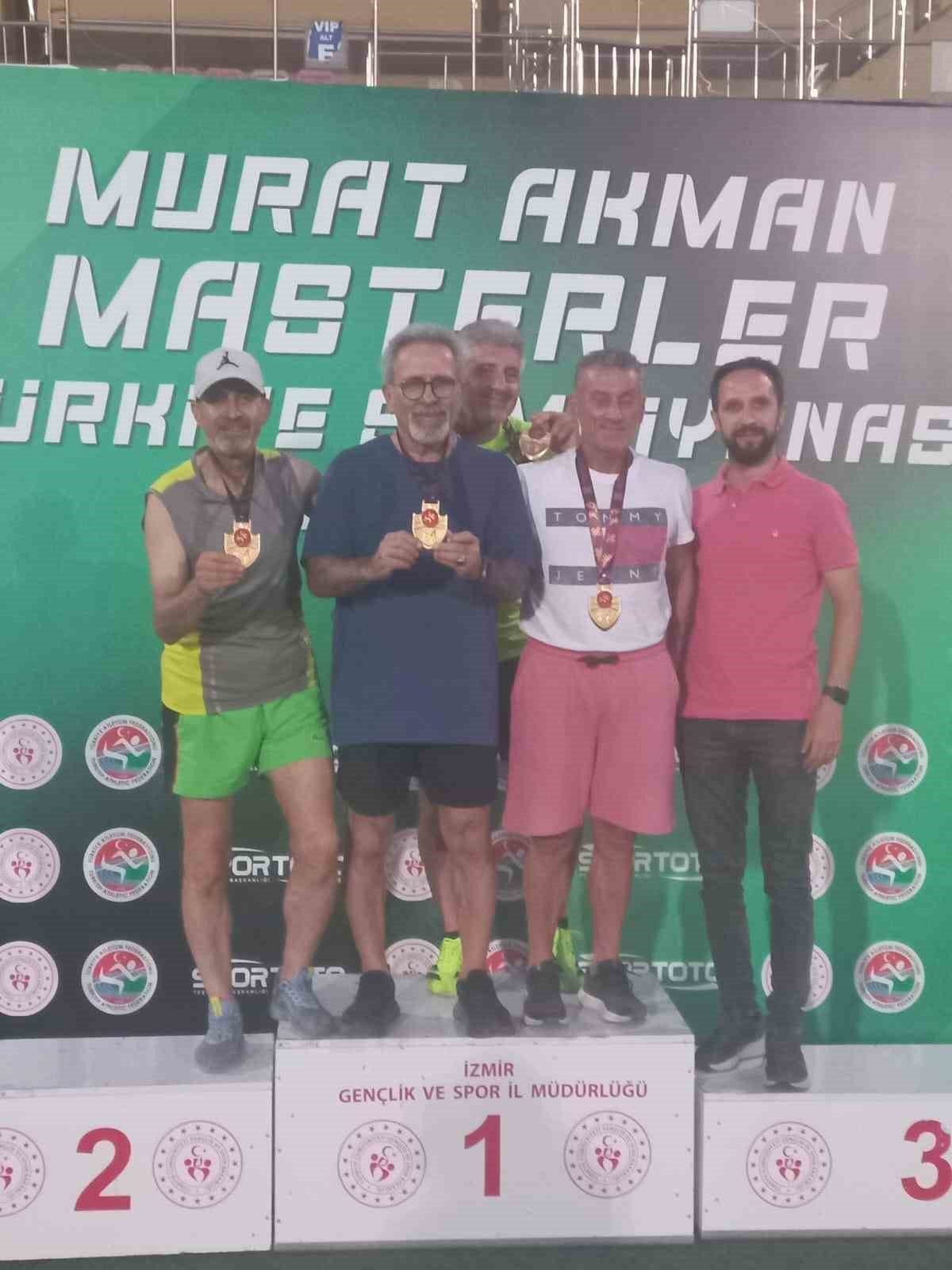 Denizlili master atletler, İzmir’de 9 madalya ile döndü - Foto 4