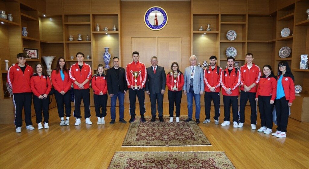 DPÜ Hentbol Takımlarından Türkiye Şampiyonası'nda Başarı