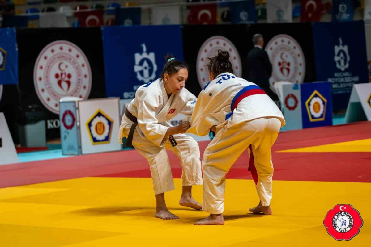Düzceli judocu Erva Eren Avrupa üçüncüsü oldu - Foto 2