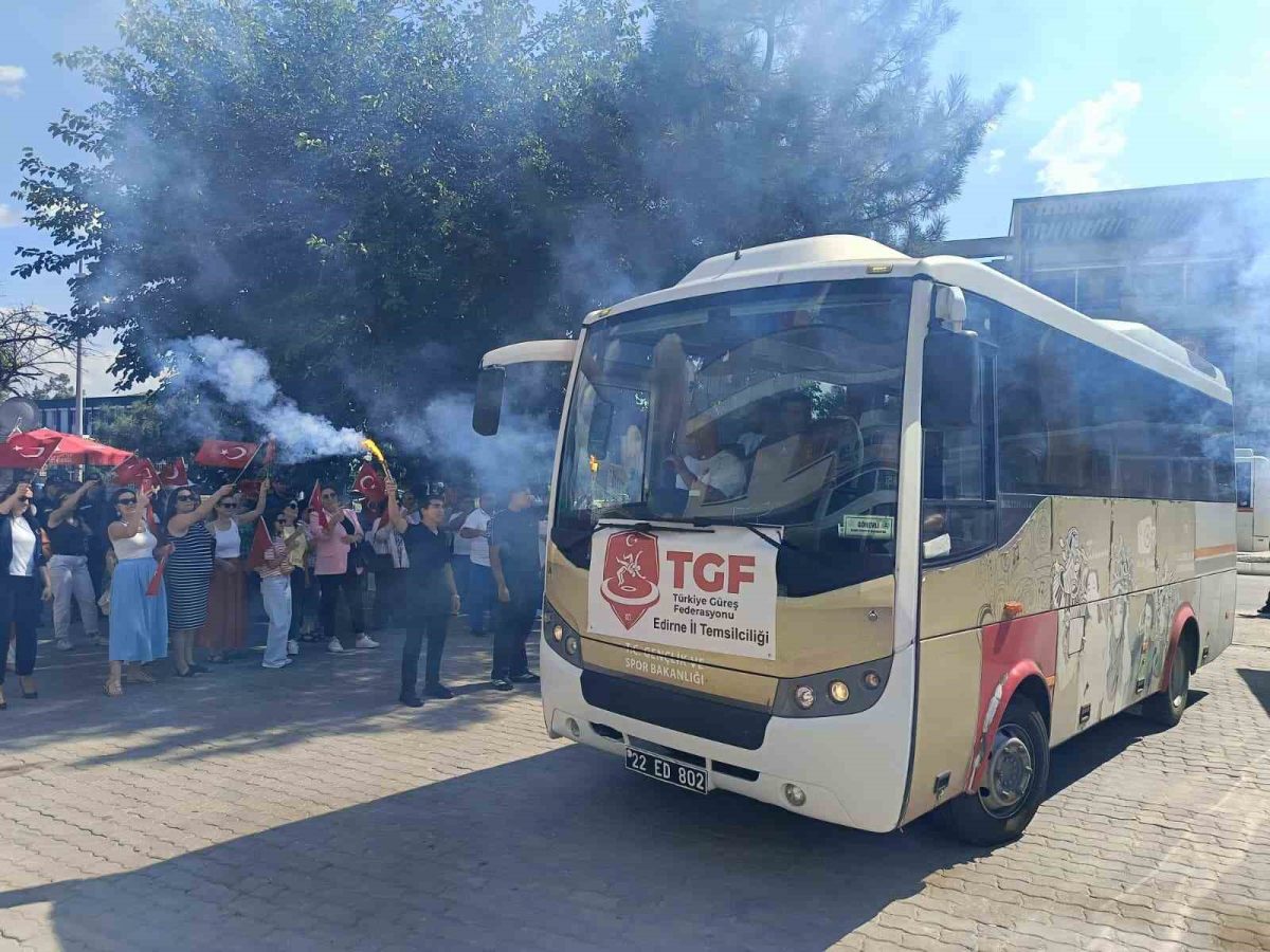 Edirne’de Türkiye Şampiyonu minik sporculara coşkulu karşılama