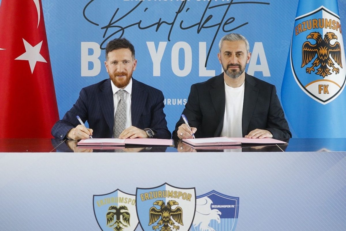 Erzurumspor FK, Serkan Özbalta ile Sözleşme Yeniledi - Foto 3