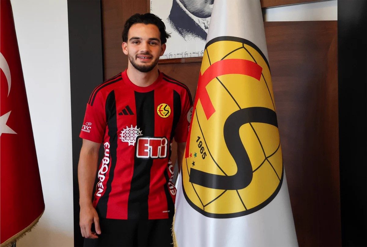 Eskişehirspor'da Çifte İmza: Bora Göymen ve Emre Tangeldi - Foto 2
