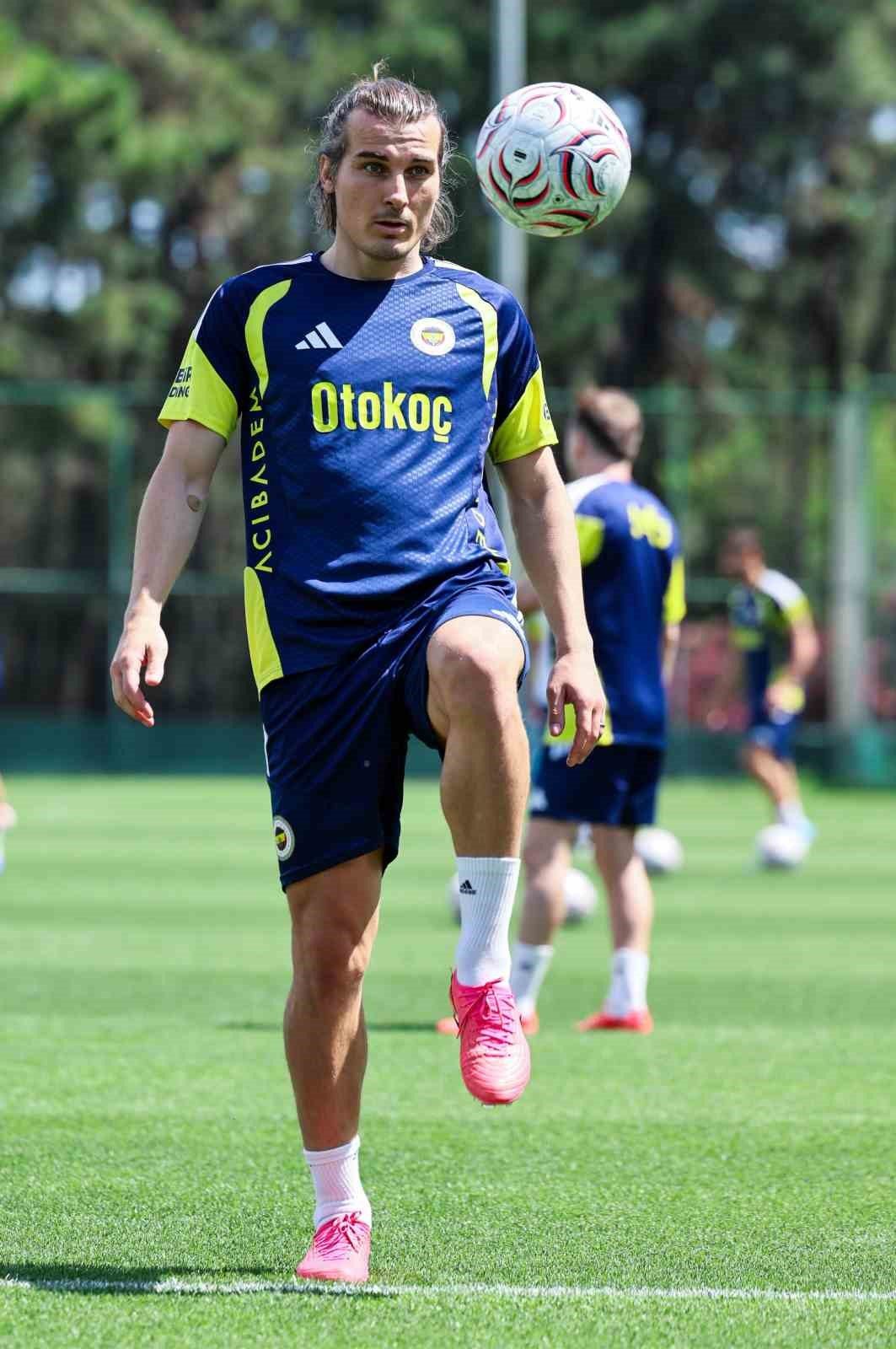 Fenerbahçe Avusturya Kampı Öncesi Son İdmanını Yaptı - Foto 4
