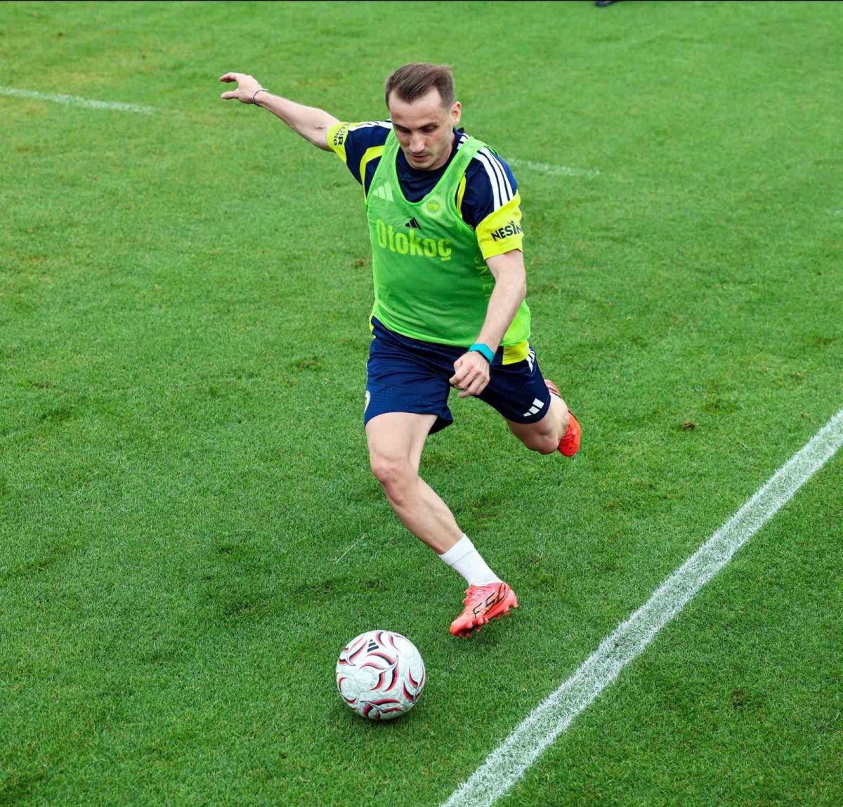 Fenerbahçe, Avusturya kampındaki ilk antrenmanını yaptı