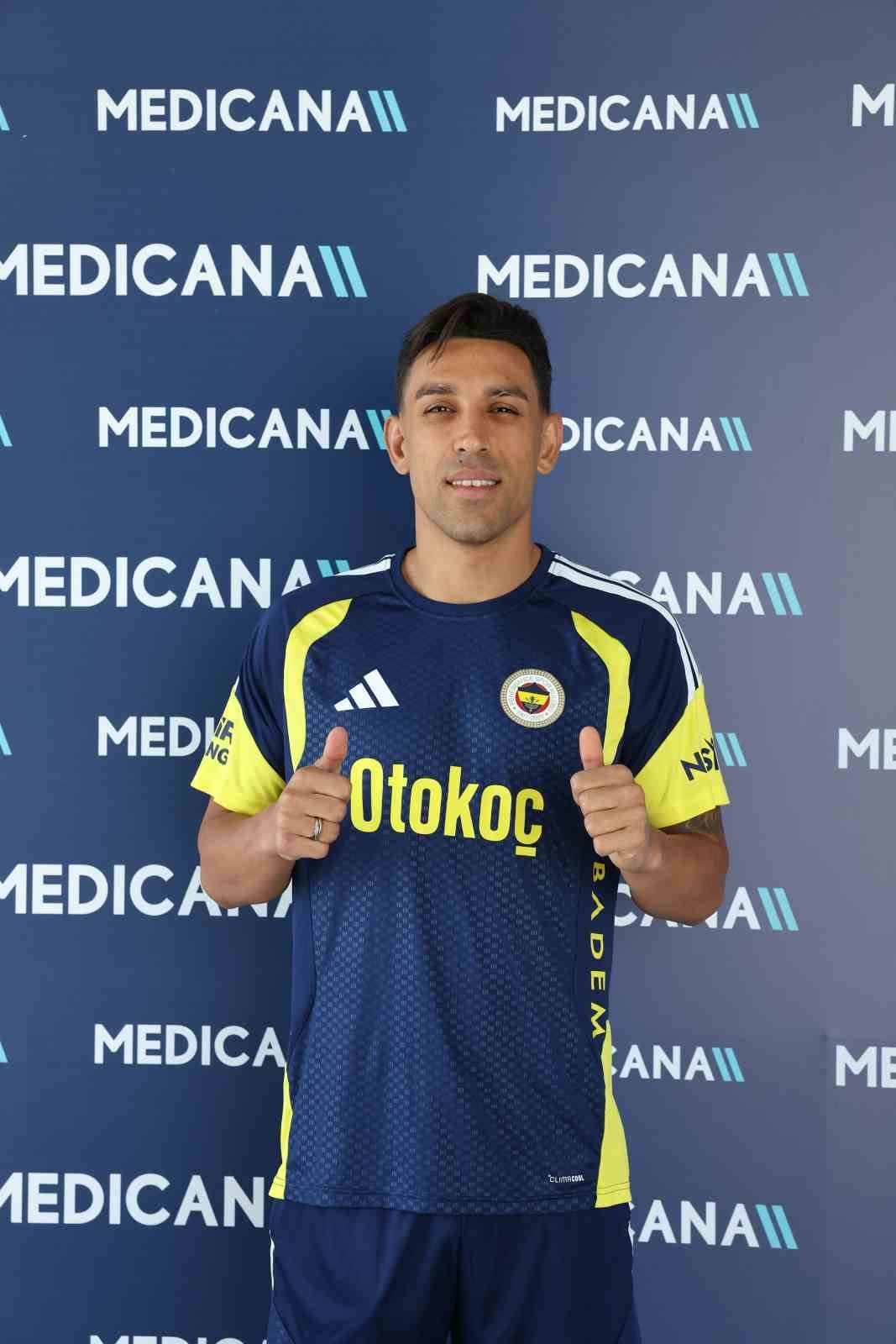Fenerbahçe'de Milli Futbolcular Sağlık Kontrolünden Geçti - Foto 3