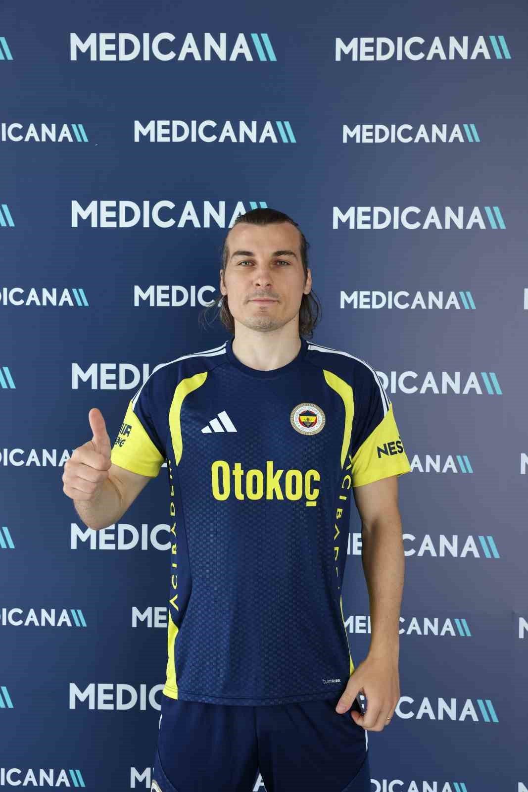 Fenerbahçe'de Milli Futbolcular Sağlık Kontrolünden Geçti - Foto 4