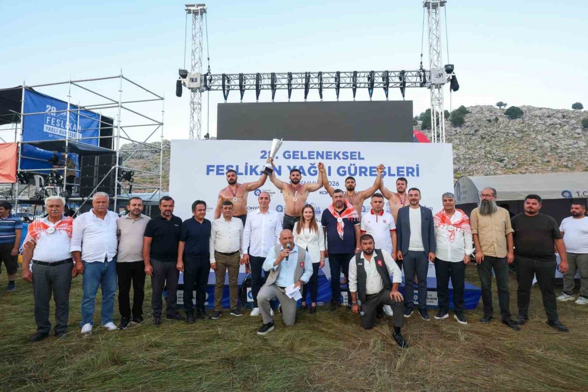 Feslikan Yağlı Pehlivan Güreşleri’ni Başpehlivan Erkan Taş kazandı - Foto 4