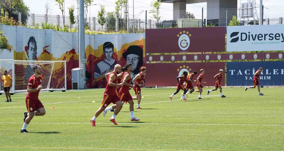 Galatasaray, günü çift antrenmanla tamamladı - Foto 4