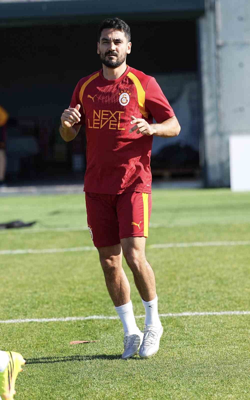 Galatasaray, günü çift antrenmanla tamamladı - Foto 8