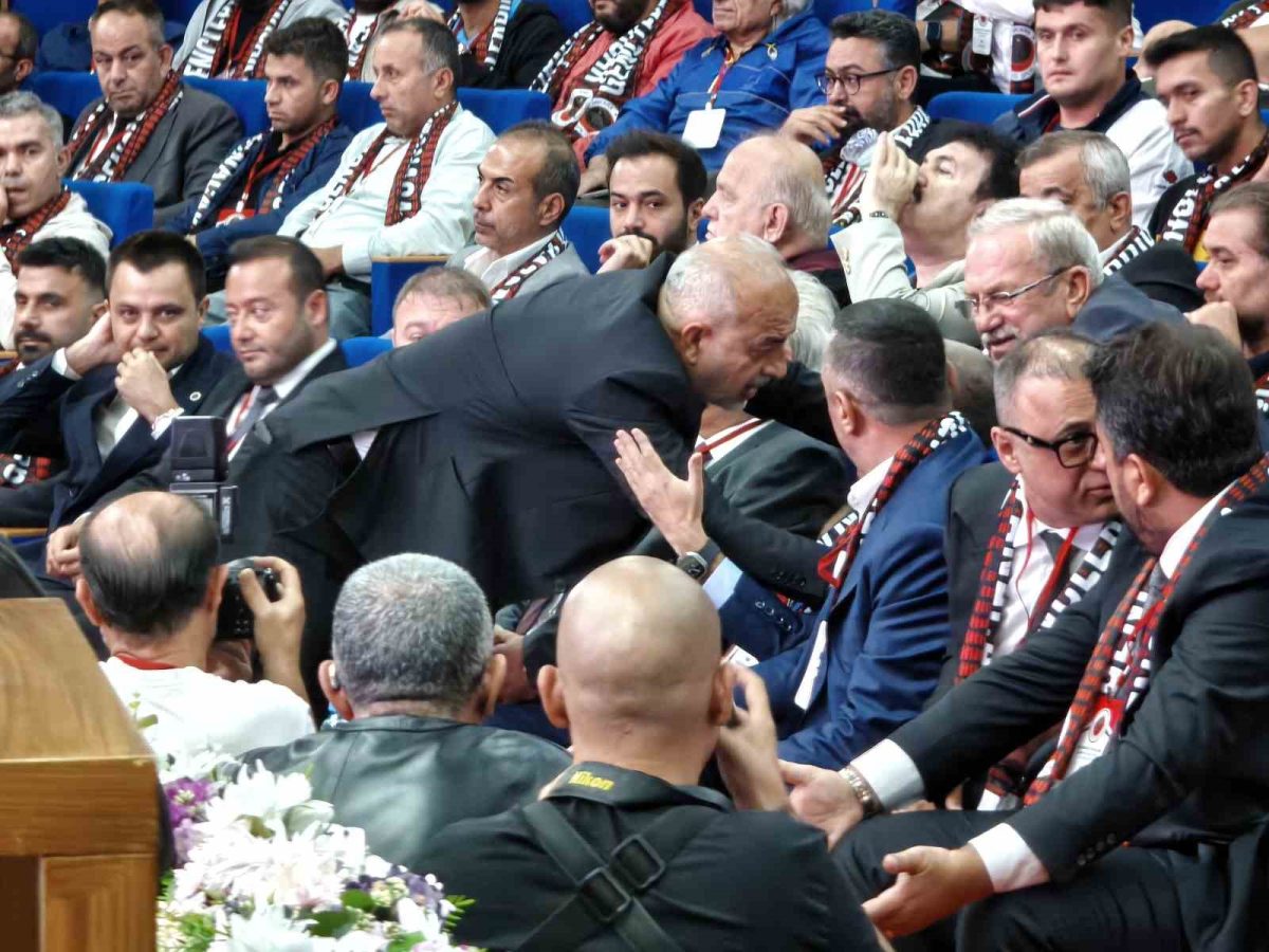 Gençlerbirliği Olağanüstü Genel Kurulu’nda gerginlik - Foto 2