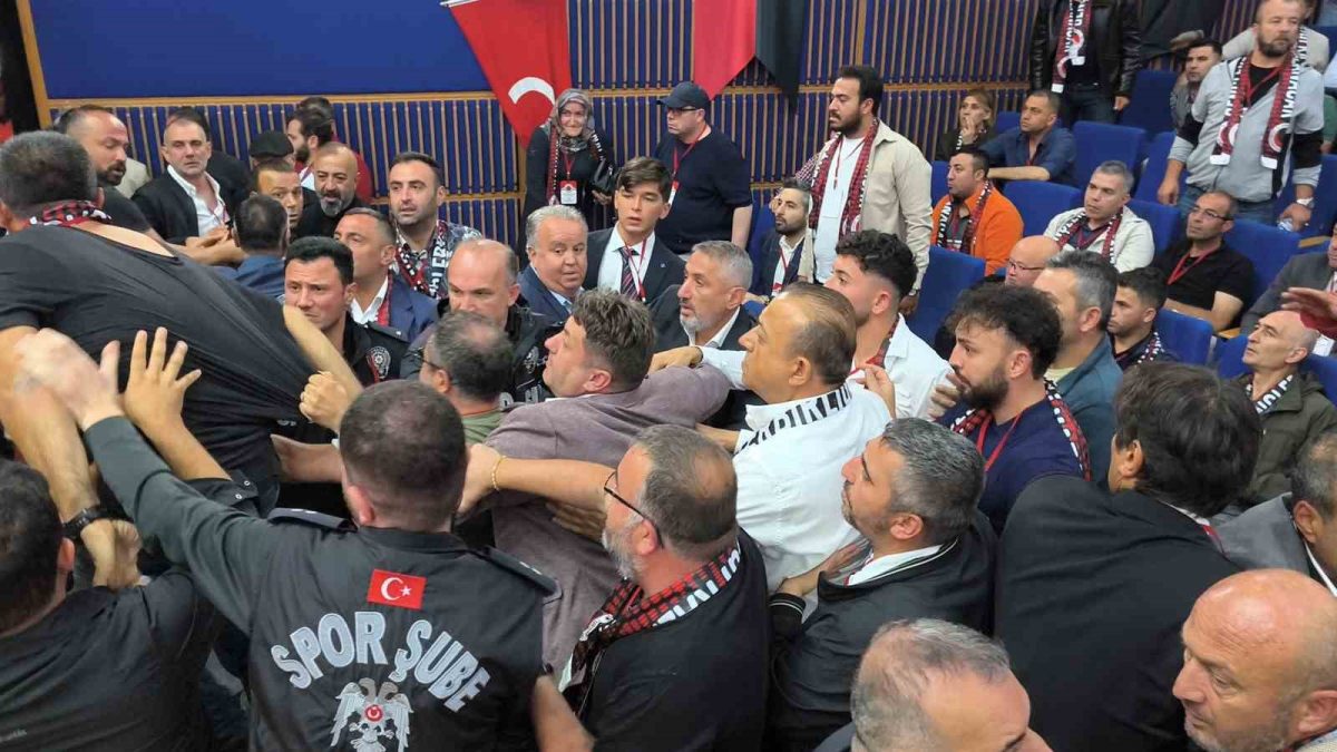 Gençlerbirliği Olağanüstü Genel Kurulu’nda gerginlik - Foto 5