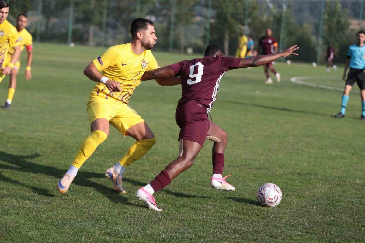 Hazırlık maçı: Eyüpspor 1 - Bandırmaspor 1 - Foto 3