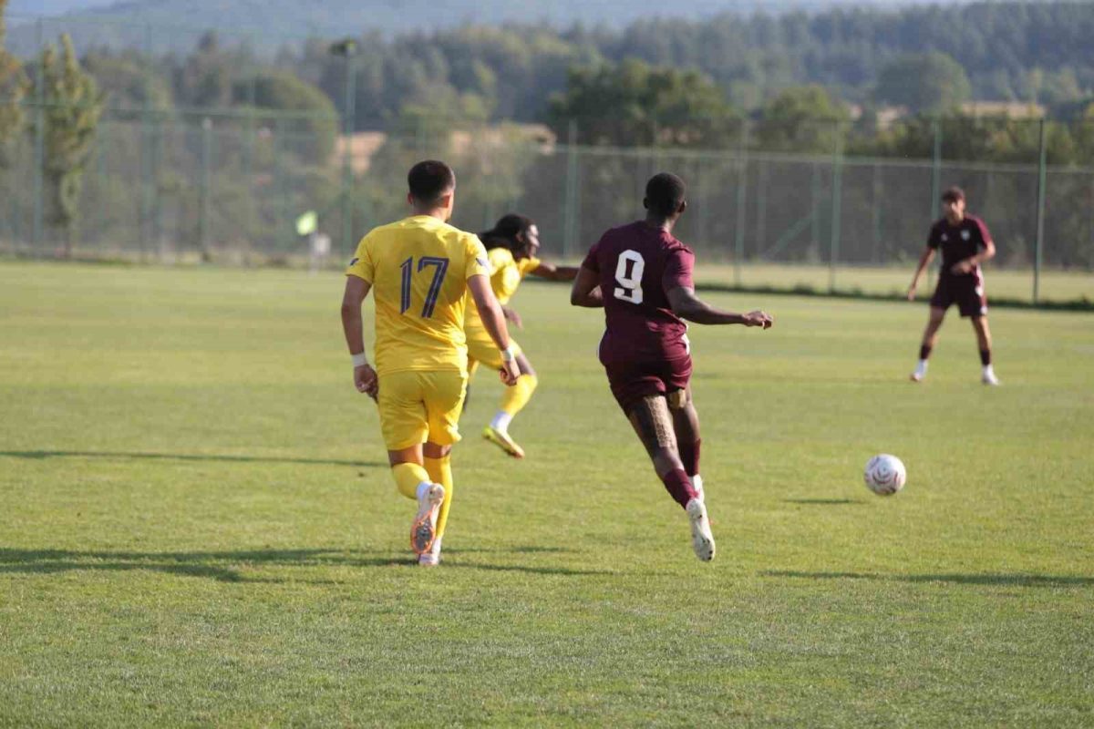 Hazırlık maçı: Eyüpspor 1 - Bandırmaspor 1 - Foto 4