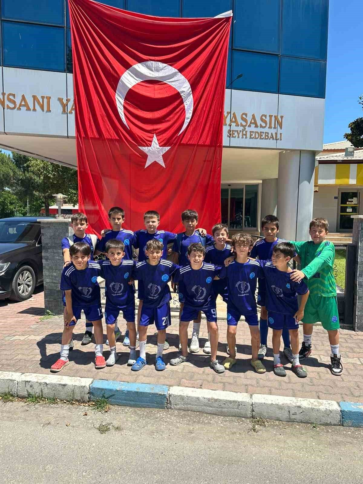 Hazırlık maçında kazanan dostluk oldu - Foto 2
