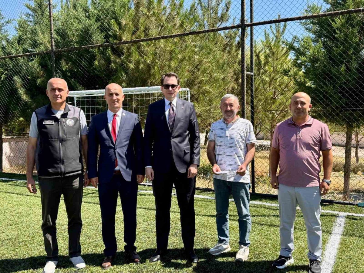 Hisarcık'ta Okul Spor Alanları Yenileniyor - Foto 4