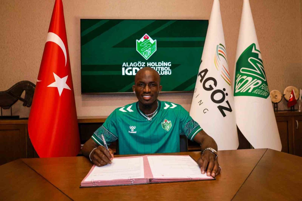Iğdır FK, Felix Afena-Gyan’ı kadrosuna kattı - Foto 3