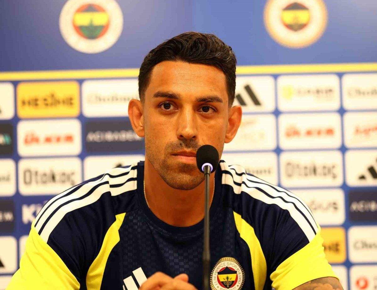 İrfan Can Kahveci: "Şampiyonlar Ligi hasretini sonlandırmak için yarın ilk adımımızı atacağız" - Foto 5