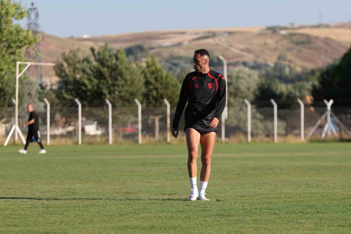 İsmet Taşdemir: "Lig bu yıl daha zorlu geçecek" - Foto 2