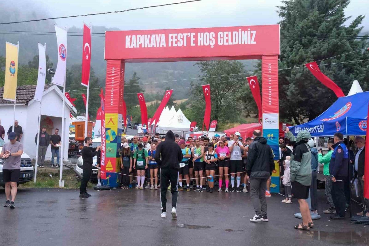 Kapıkayafest’te 21 kilometrelik dağ koşusunda nefes kesen mücadele - Foto 5