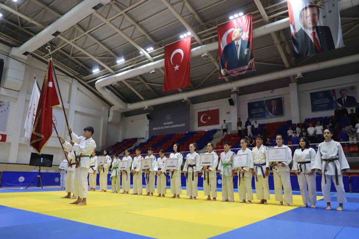Karabük'te ANALİG Judo Grup Müsabakaları Başladı