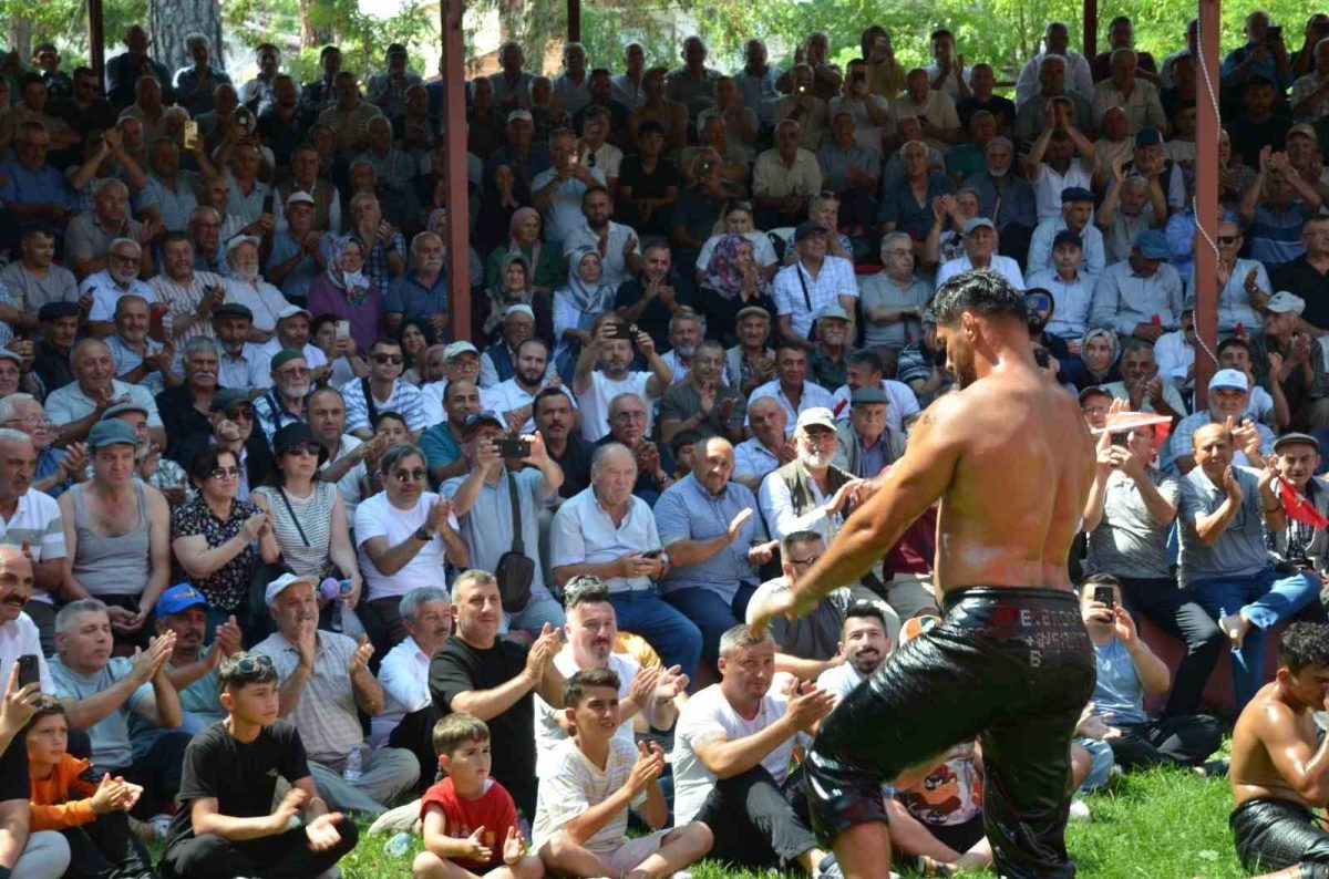Karadeniz’in Kırkpınarı’nda altın kemer Mustafa Taş’ın - Foto 4