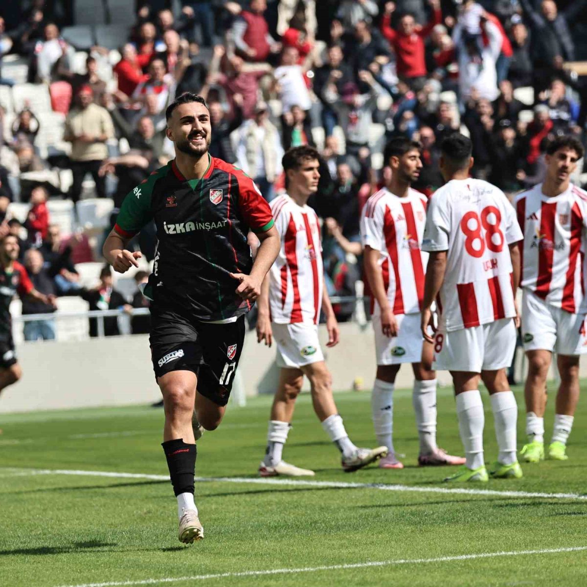 Karşıyaka, Ömer Faruk’la sözleşme uzatmak için görüşüyor