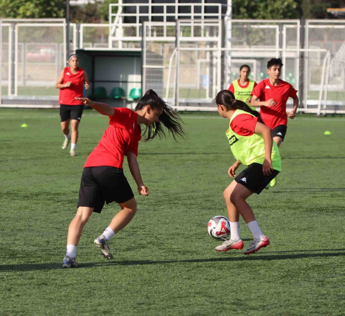 Kayseri Kadın Futbol Kulübü, Süper Lig’e hazırlanıyor - Foto 8
